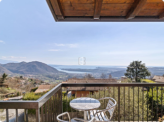 Trilocale con totale vista lago